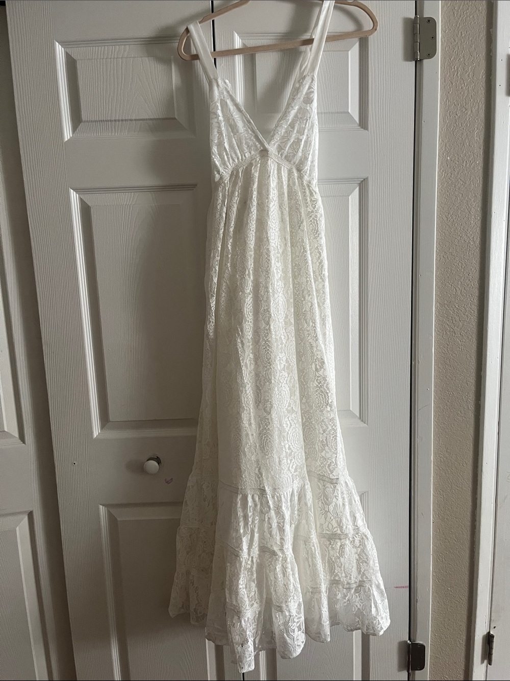 Francesca's Collections White Lace Maxi Dress